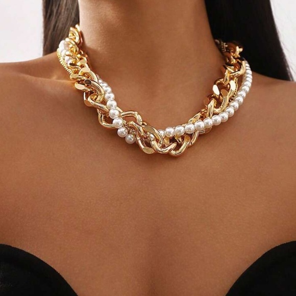 Anthropologie Jewelry - Aurelia Pearl & Gold Link Necklace